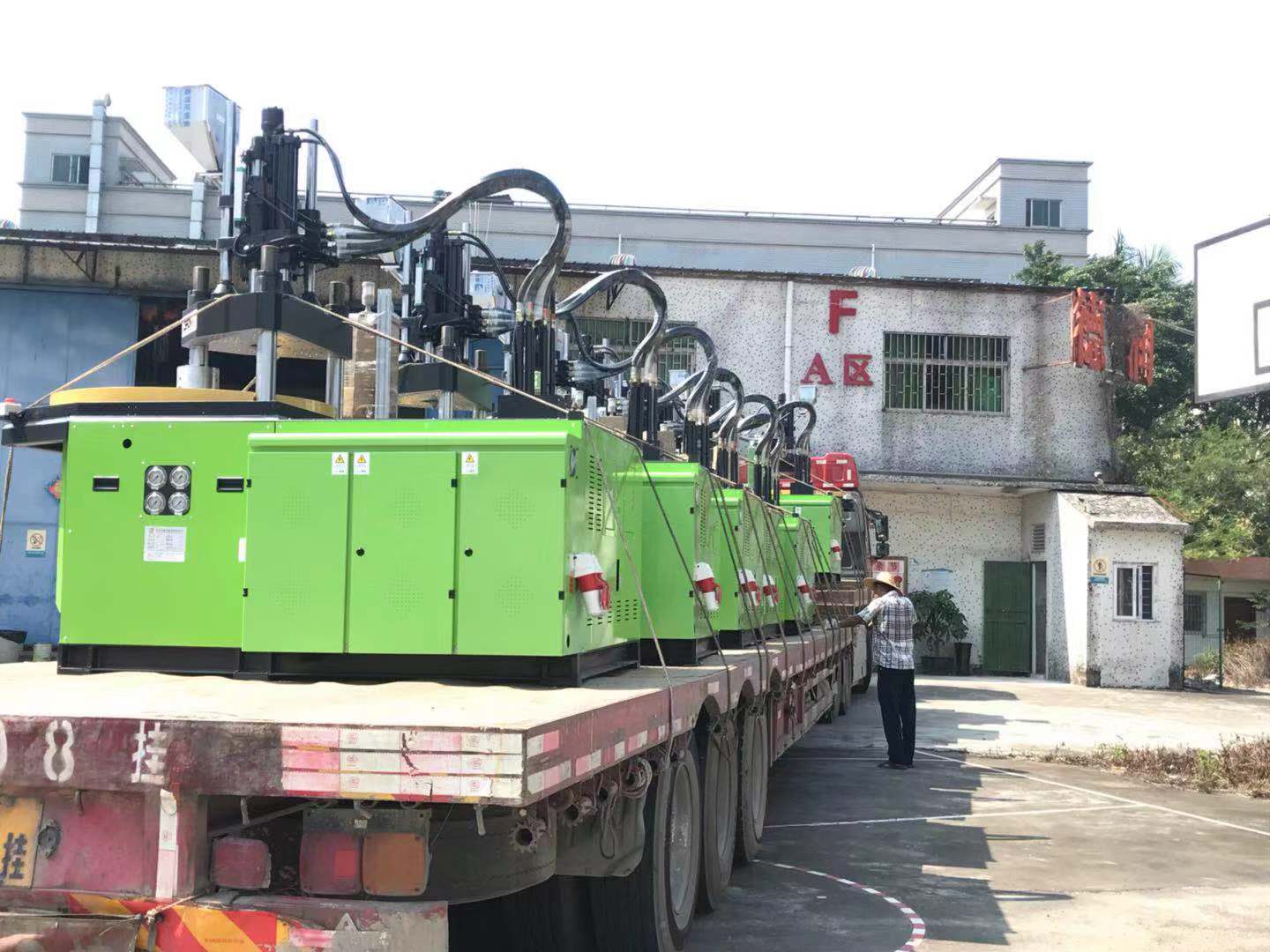 圓盤(pán)立式注塑機型號55T圓盤(pán)注塑機參數圓盤(pán)注塑機提供試機服務(wù)